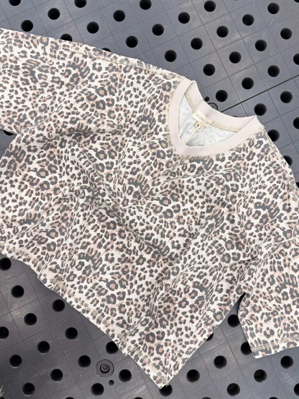 ⚡️ GILDED INTENT LEOPARD CROP TOP
